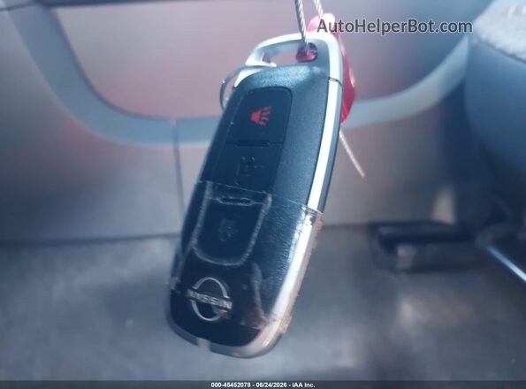 3N8AP6CB1SL357343 2025 NISSAN KICKS Red Вид панелі приладів