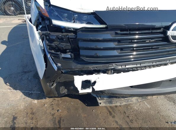 3N8AP6CB1SL364339 2025 NISSAN KICKS White Front view