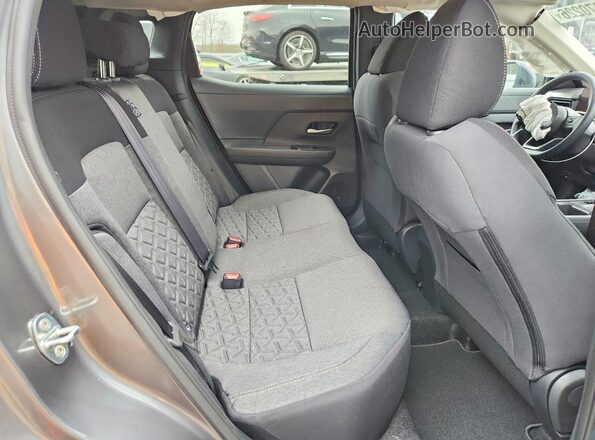 3N8AP6CB1TL312680 2026 NISSAN KICKS Серый Вид задней части салона