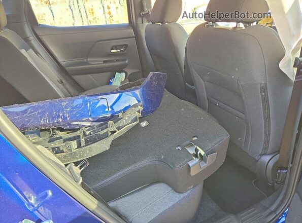 3N8AP6CB6TL301870 2026 NISSAN KICKS Blue Вид задньої частини салону