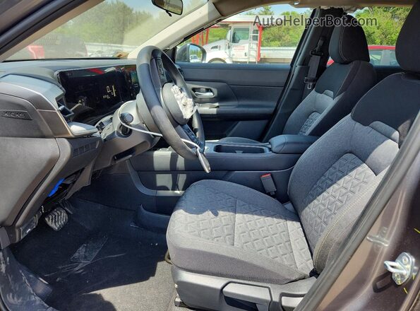 3N8AP6CB7TL352634 2026 NISSAN KICKS Gray Front interior view