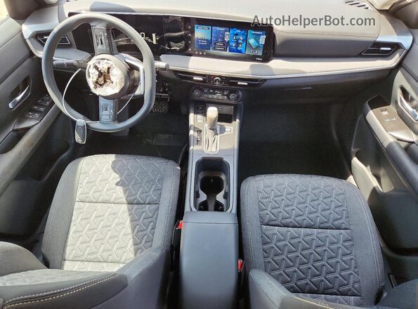3N8AP6CB7TL352634 2026 NISSAN KICKS Gray Dashboard view