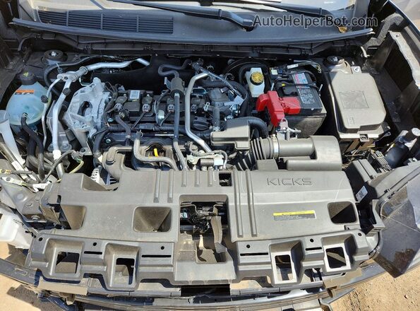3N8AP6CB7TL352634 2026 NISSAN KICKS Gray Rear interior view