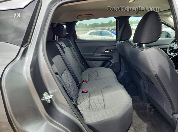3N8AP6CB9TL389653 2026 NISSAN KICKS Gray Widok wnętrza z tyłu