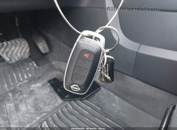 3N8AP6CE2TL329885 2026 NISSAN KICKS White Widok deski rozdzielczej