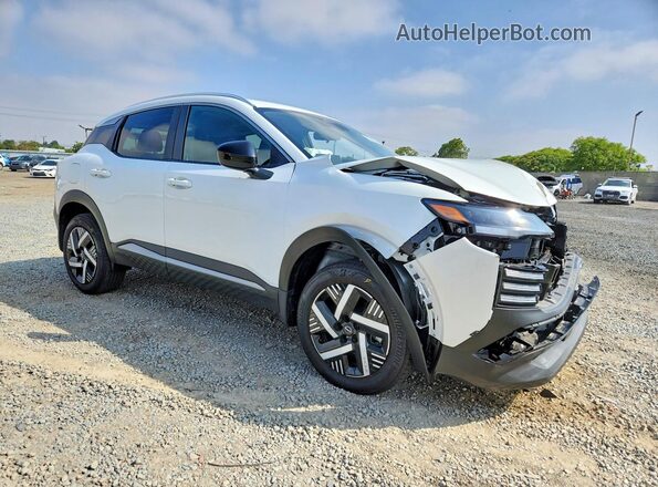 3N8AP6CE4TL305801 2026 NISSAN KICKS Белый Передняя правая четверть