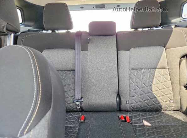 3N8AP6CE4TL305801 2026 NISSAN KICKS Белый Вид задних сидений