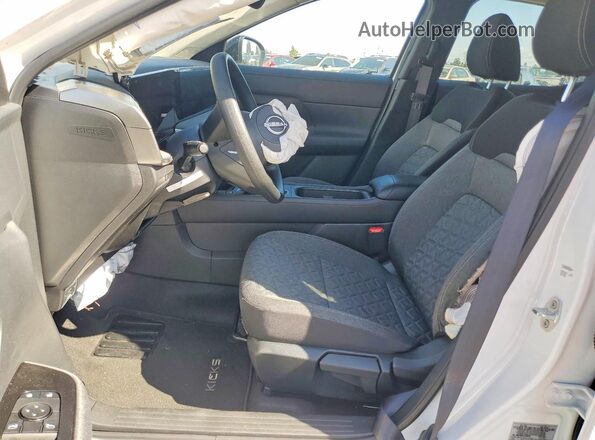3N8AP6CE4TL369255 2026 NISSAN KICKS White 