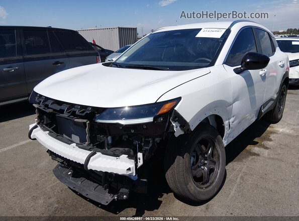 3N8AP6CE4TL411858 2026 NISSAN KICKS White Front view