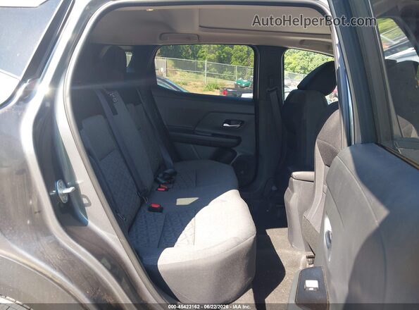3N8AP6CE7TL369413 2026 NISSAN KICKS Gray Вид наклейки з VIN-кодом
