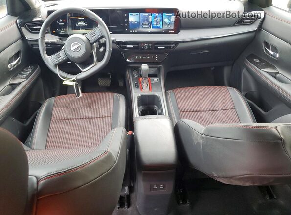 3N8AP6DA3TL393896 2026 NISSAN KICKS Черный 