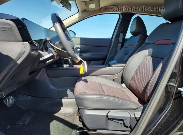 3N8AP6DA4SL406024 2025 NISSAN KICKS Black Вид салону спереду