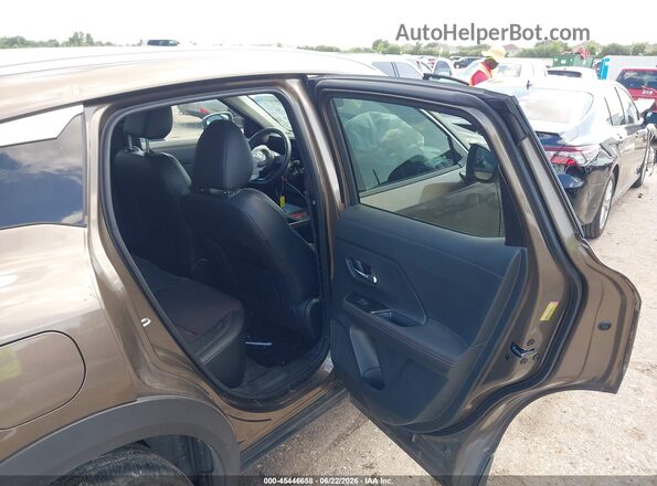 3N8AP6DA4SL429576 2025 NISSAN KICKS Brown VIN կոդի պիտակի տեսք