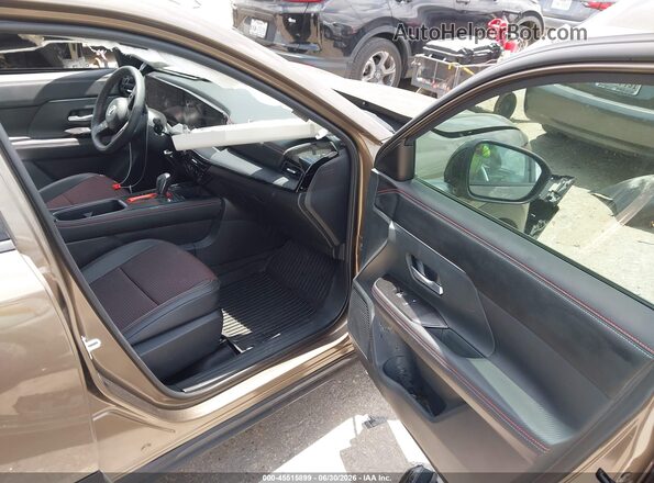 3N8AP6DA5TL329634 2026 NISSAN KICKS Brown წინა სალონის ხედი