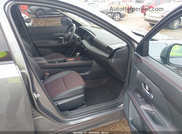 3N8AP6DAXSL338103 2025 NISSAN KICKS Gray Սալոնի դիմացի տեսք