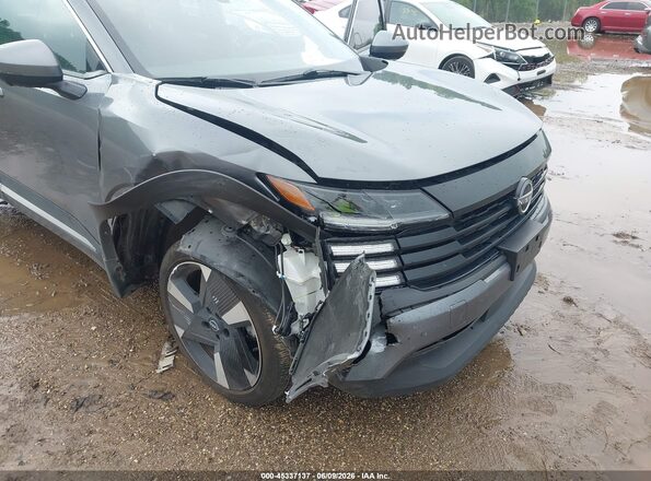3N8AP6DAXSL338103 2025 NISSAN KICKS Gray Դիմացի տեսք