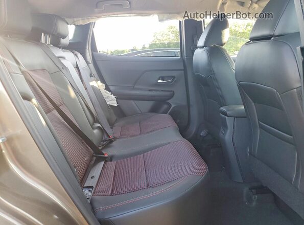 3N8AP6DB4TL398873 2026 NISSAN KICKS Brown Սալոնի հետևի տեսք