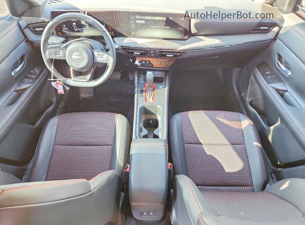 3N8AP6DB8SL391567 2025 NISSAN KICKS White Dashboard view