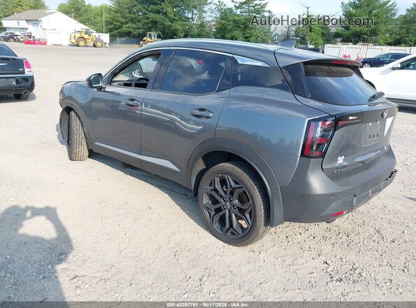 3N8AP6DD3SL430129 2025 NISSAN KICKS Gray Trasero izquierdo