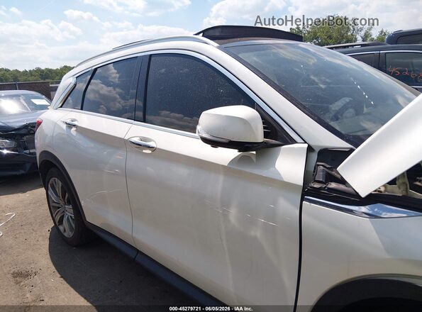 3PCAJ5CB6MF114572 2021 INFINITI QX50 White 360 interior view