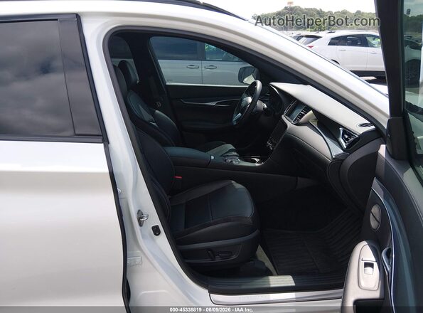 3PCAJ5FB8RF103026 2024 INFINITI QX50 White Vista interior delantera