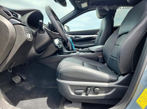 3PCAJ5J37NF115484 2022 INFINITI QX55 Gray Front interior view