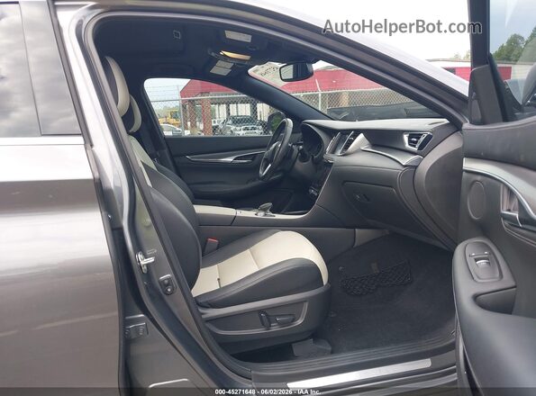 3PCAJ5JR1PF112118 2023 INFINITI QX55 Gray Front interior view
