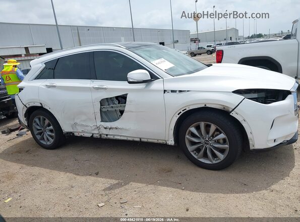 3PCAJ5M11LF114483 2020 INFINITI QX50 White 360 interior view