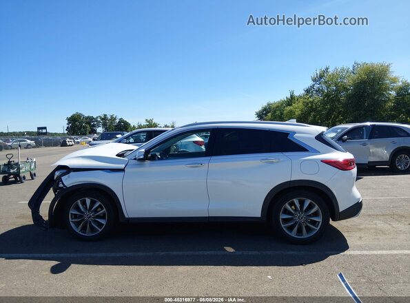 3PCAJ5M12LF107350 2020 INFINITI QX50 White 360 interior view