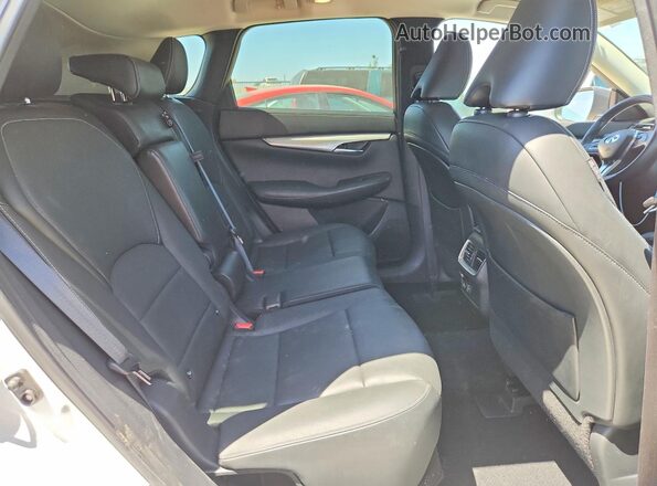 3PCAJ5M17KF126202 2019 INFINITI QX50 White უკანა სალონის ხედი