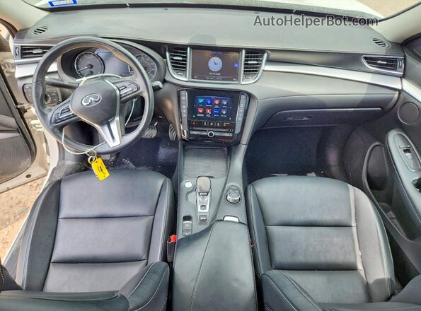 3PCAJ5M19KF134639 2019 INFINITI QX50 White Widok deski rozdzielczej
