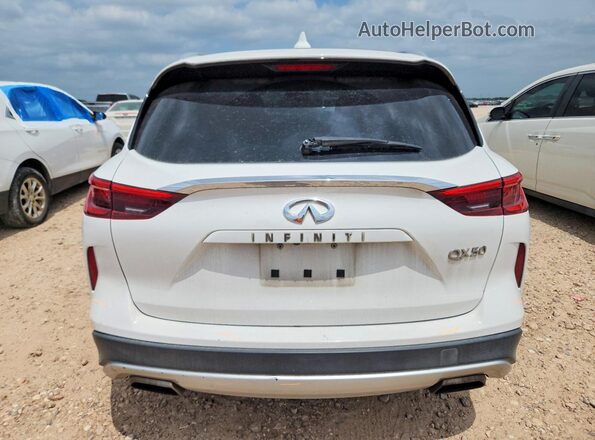 3PCAJ5M19KF134639 2019 INFINITI QX50 White Widok z tyłu