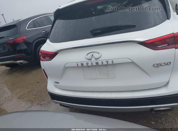 3PCAJ5M30KF132327 2019 INFINITI QX50 White 
