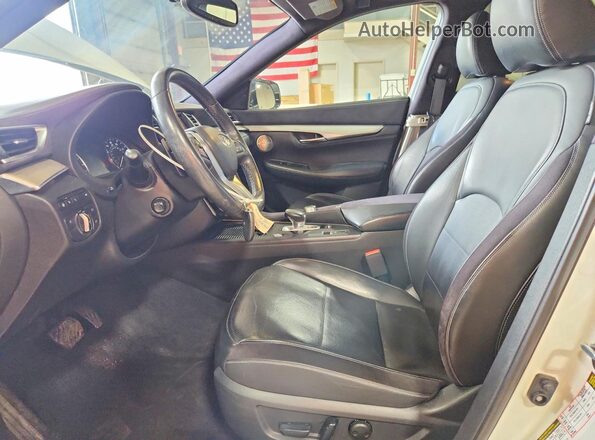 3PCAJ5M31KF121322 2019 INFINITI QX50 White 