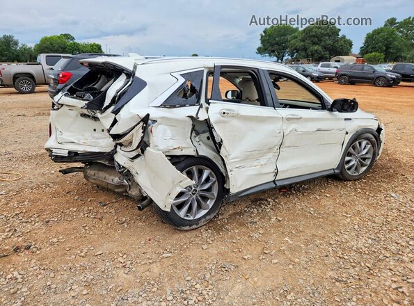 3PCAJ5M3XKF130200 2019 INFINITI QX50 White Задня права чверть