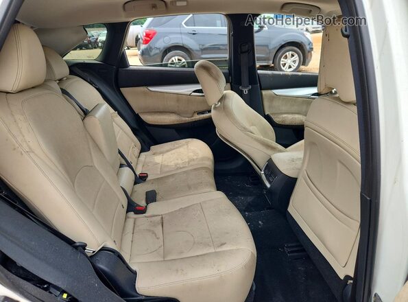 3PCAJ5M3XKF130200 2019 INFINITI QX50 White Вид задньої частини салону