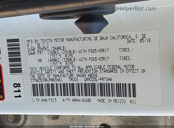 3TMAZ5CN0JM065461 2018 TOYOTA TACOMA White Շարժիչի բաժամունքի տեսք