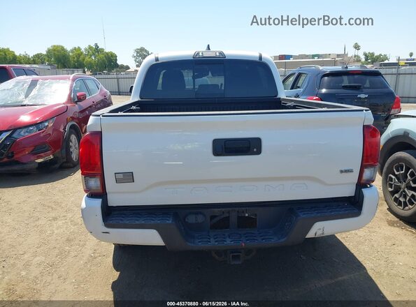 3TMAZ5CN0JM065461 2018 TOYOTA TACOMA White 