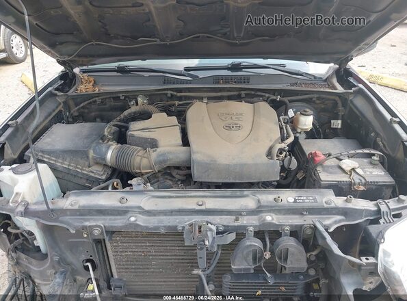 3TMAZ5CN2JM074940 2018 TOYOTA TACOMA Gray Widok z tyłu