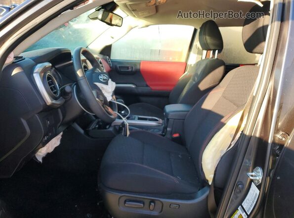 3TMAZ5CN4PM211899 2023 TOYOTA TACOMA Gray Widok wnętrza z przodu