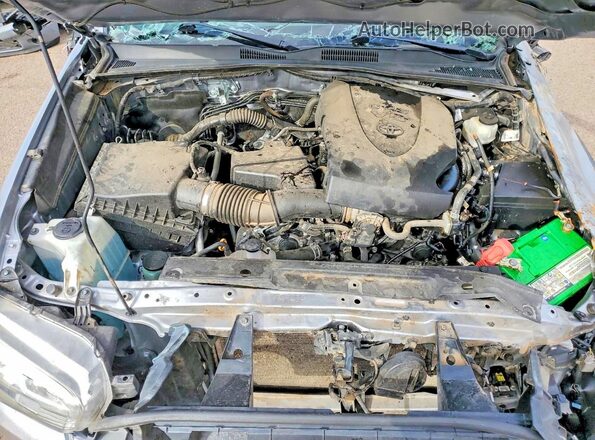 3TMAZ5CN5MM147142 2021 TOYOTA TACOMA Silver Widok wnętrza z tyłu