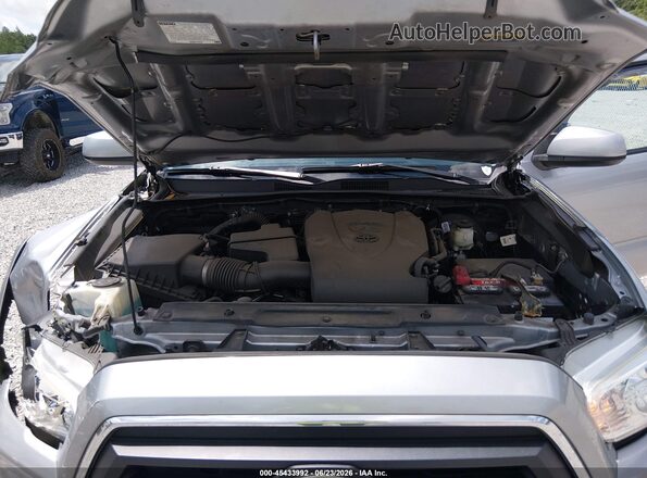 3TMAZ5CN8LM129698 2020 TOYOTA TACOMA Silver Widok z tyłu