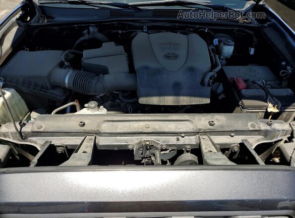 3TMBZ5DN6NM034790 2022 TOYOTA TACOMA Charcoal Rear interior view