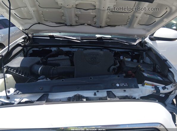 3TMBZ5DN9JM015113 2018 TOYOTA TACOMA White Вид ззаду