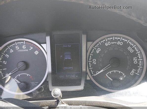 3TMBZ5DN9JM015113 2018 TOYOTA TACOMA White Вид задніх сидінь