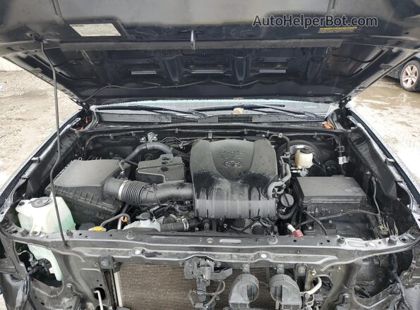 3TMBZ5DNXHM010013 2017 TOYOTA TACOMA Gray Rear interior view