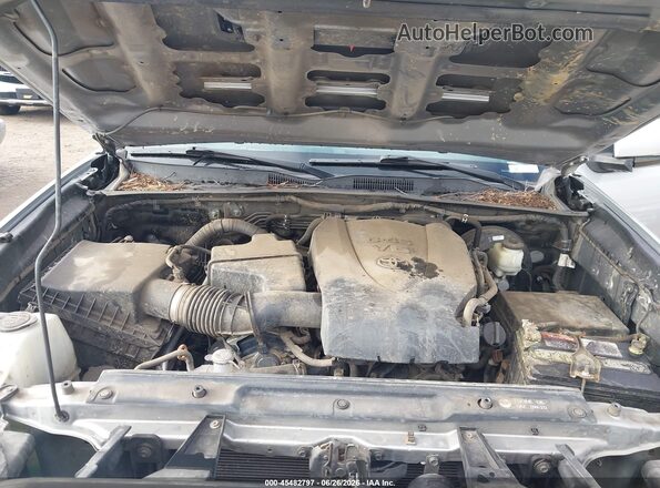 3TMCZ5AN0HM053090 2017 TOYOTA TACOMA Silver Widok z tyłu