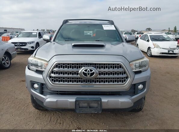 3TMCZ5AN0HM053090 2017 TOYOTA TACOMA Silver Widok zestawu wskaźników