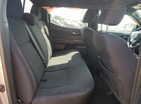 3TMCZ5AN0HM090740 2017 TOYOTA TACOMA Silver Вид задніх сидінь