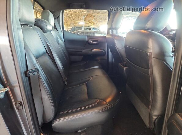 3TMCZ5AN0HM107780 2017 TOYOTA TACOMA Gray Widok tylnych siedzeń